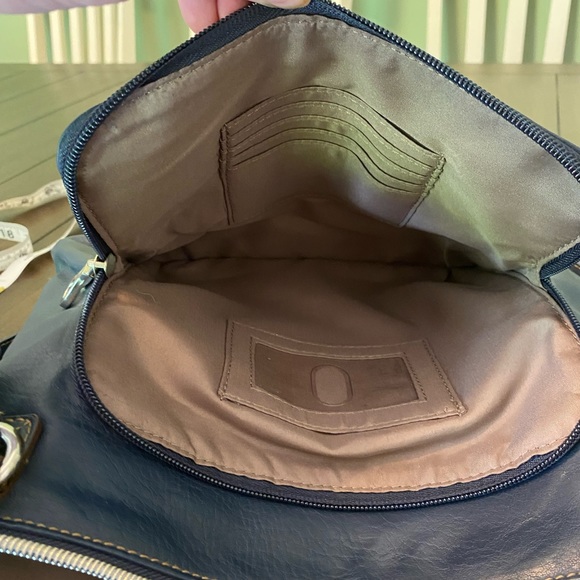 Relic Crossbody Purse Satchel Bag faux leather Vegan with matching wallet EUC - Picture 4 of 16